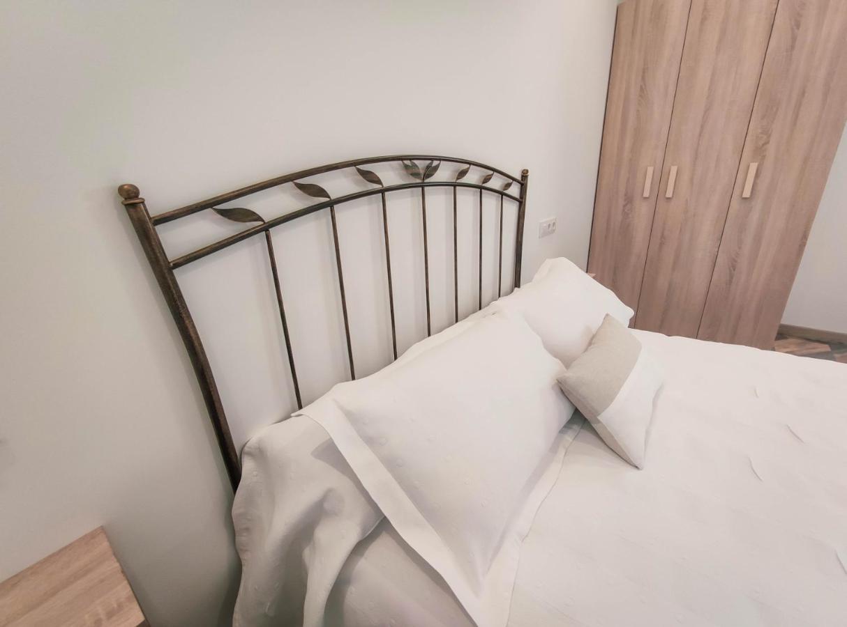 Hostal Oleo Auto Check-In Santander Exteriör bild