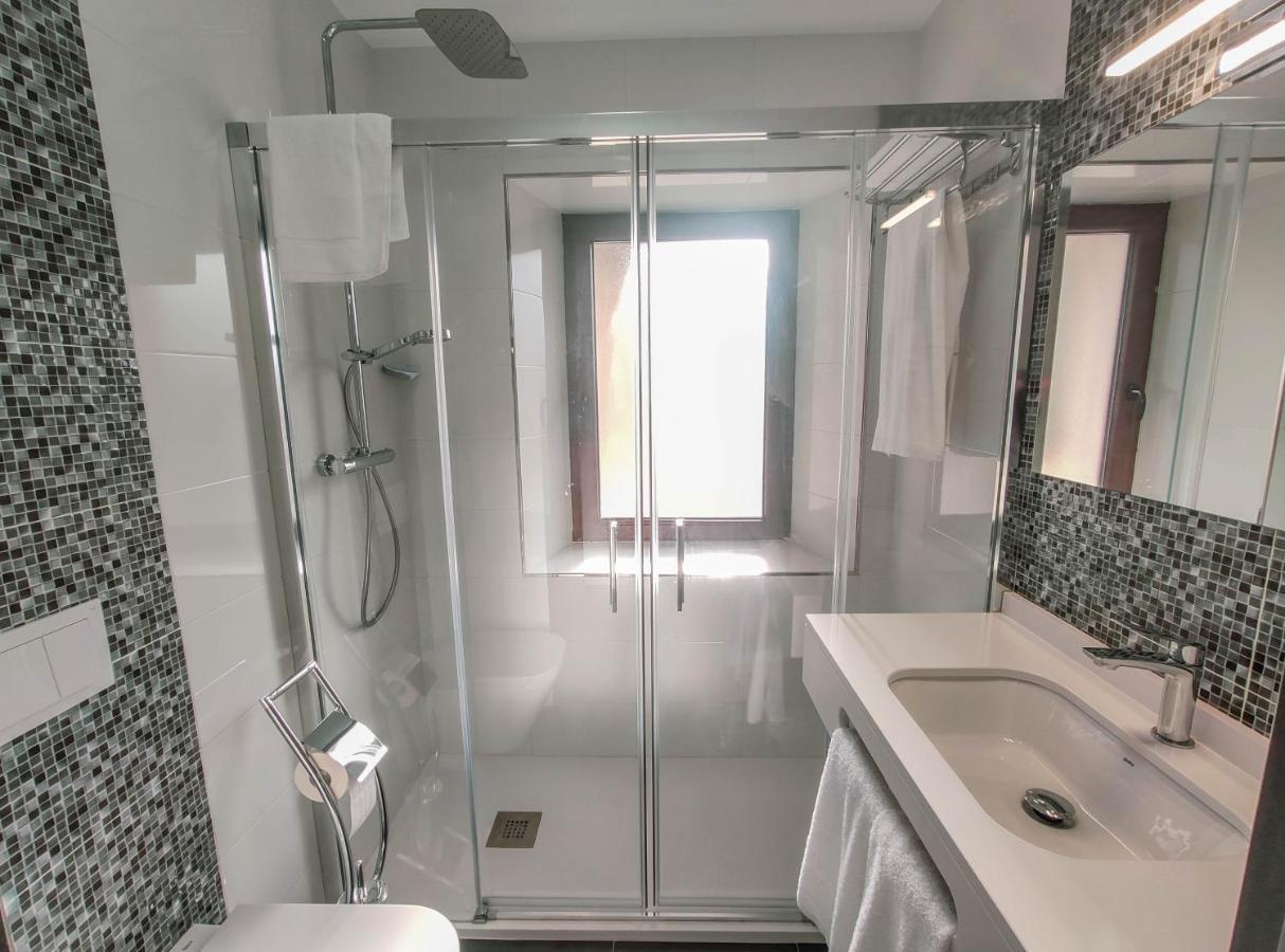 Hostal Oleo Auto Check-In Santander Exteriör bild