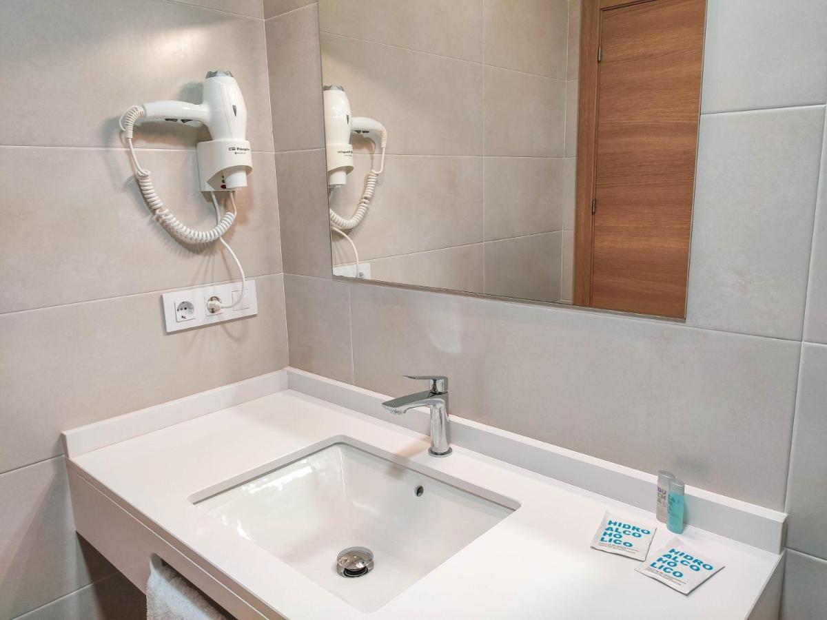 Hostal Oleo Auto Check-In Santander Exteriör bild