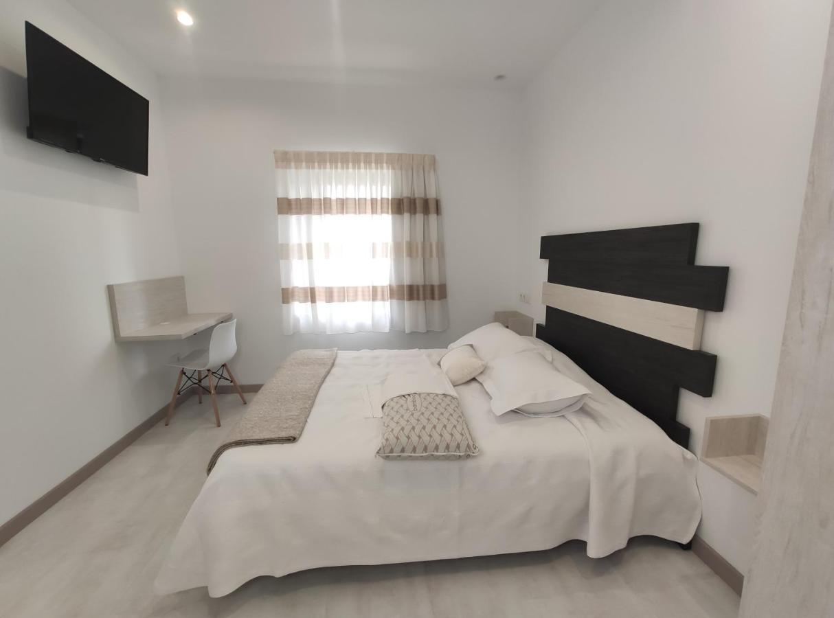 Hostal Oleo Auto Check-In Santander Exteriör bild