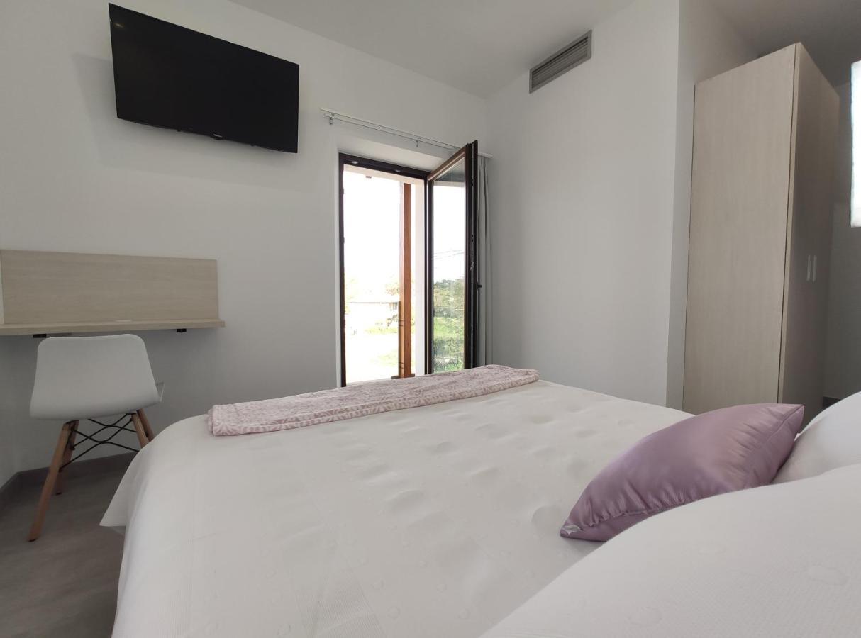 Hostal Oleo Auto Check-In Santander Exteriör bild